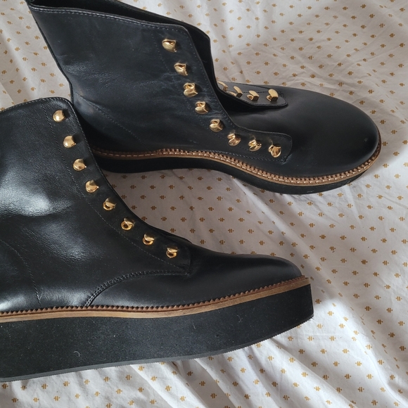 Shellys London Platform Boot - Picture 2 of 5